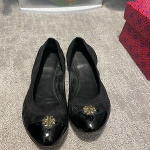 Sz 7.5 Tory Burch Minnie flats. Good condition